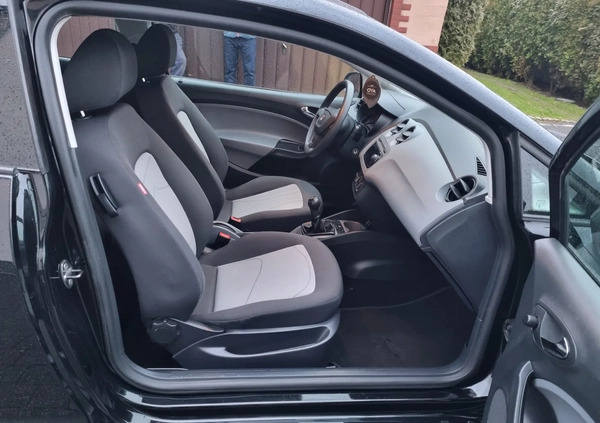 Seat Ibiza cena 17900 przebieg: 137000, rok produkcji 2012 z Wałcz małe 407
